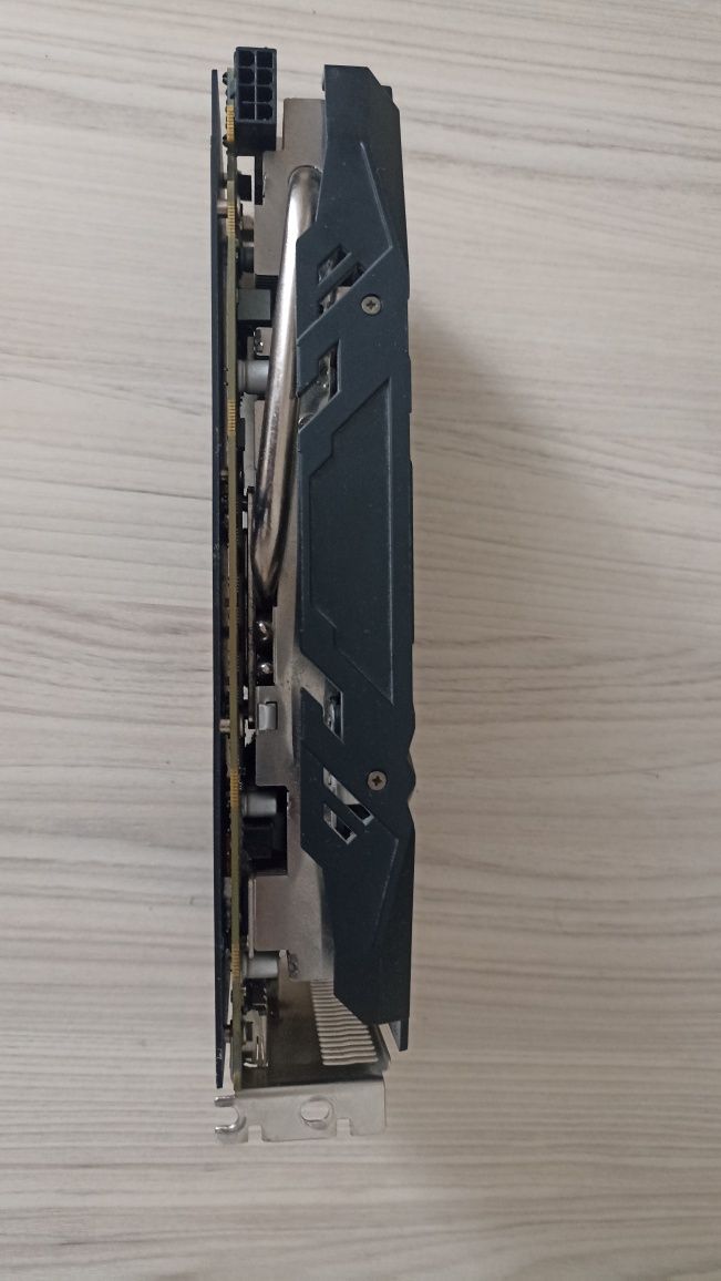 Видеокарта rx590 8ГБ PowerColor