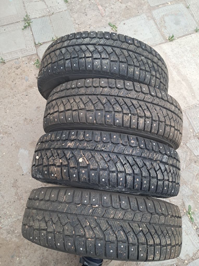 Продам резину с диском