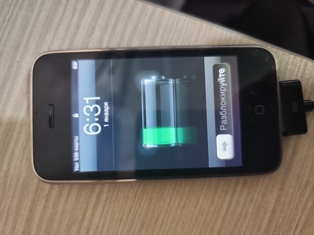 Продам IPhone 1 поколения