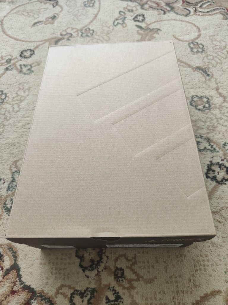 Продам Кроссовку Adidas Terrex 41 и 42 размера. Оригинал 100%