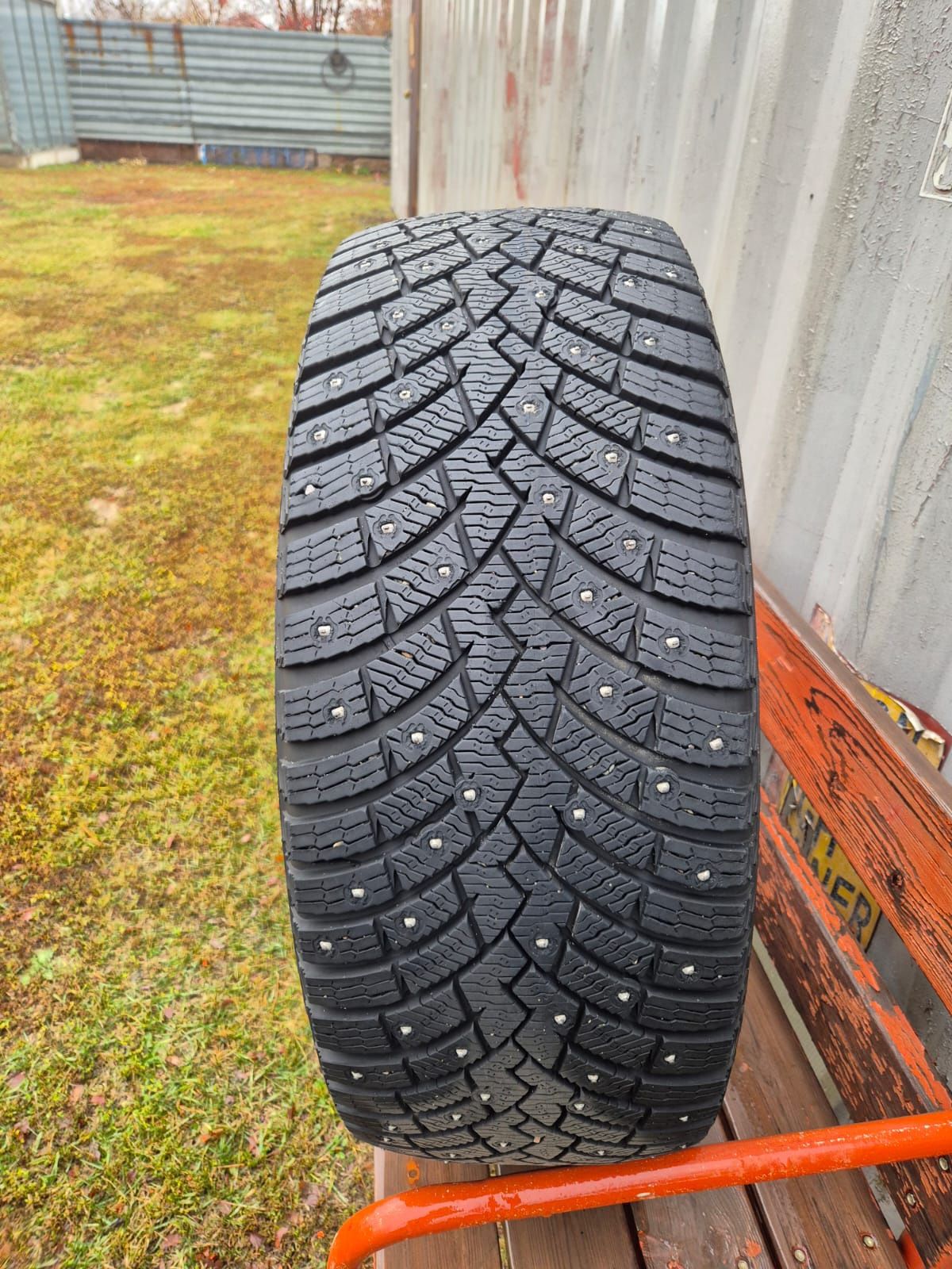 Шины 265/65 R17 Pirelli цена за 1шт.