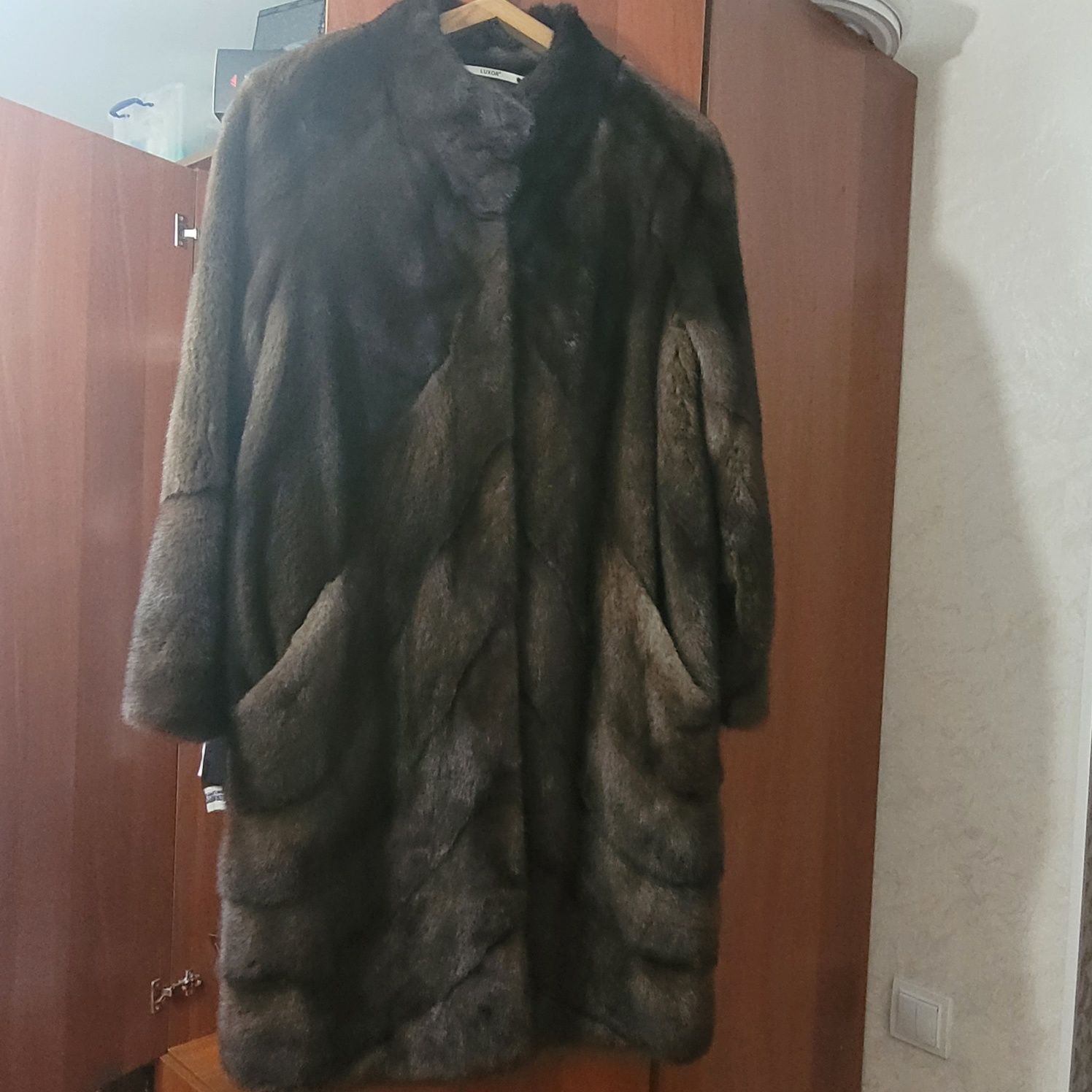 Продам норковую шубу. Греция