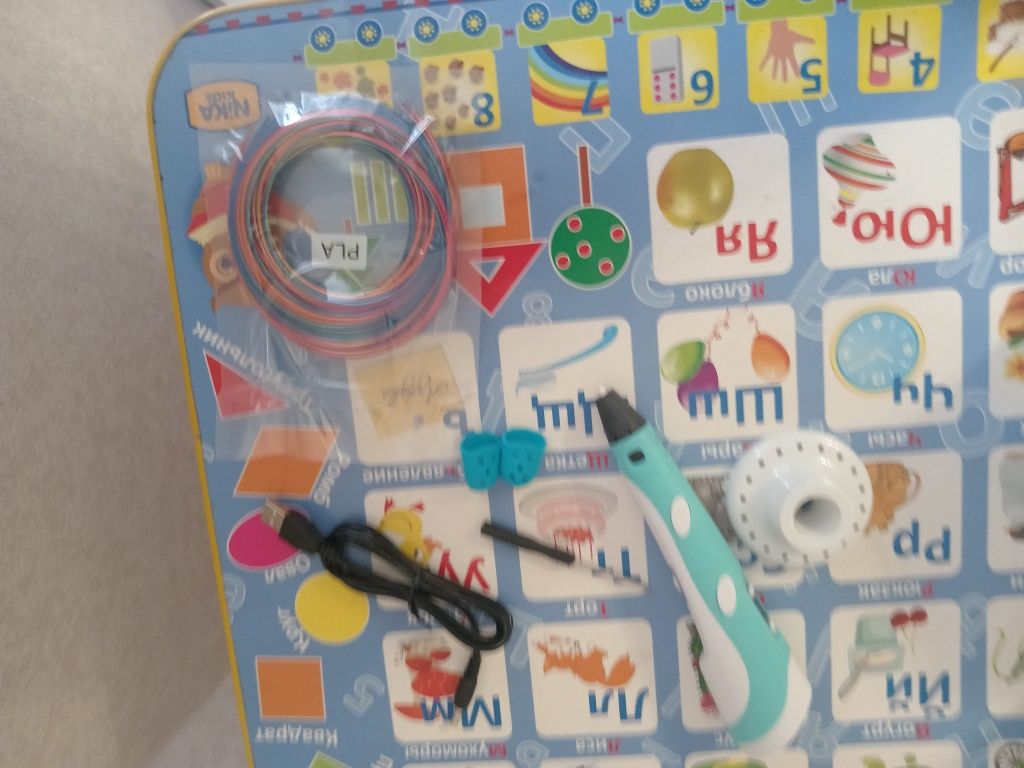 Продаю 3д ручку (3d ART)