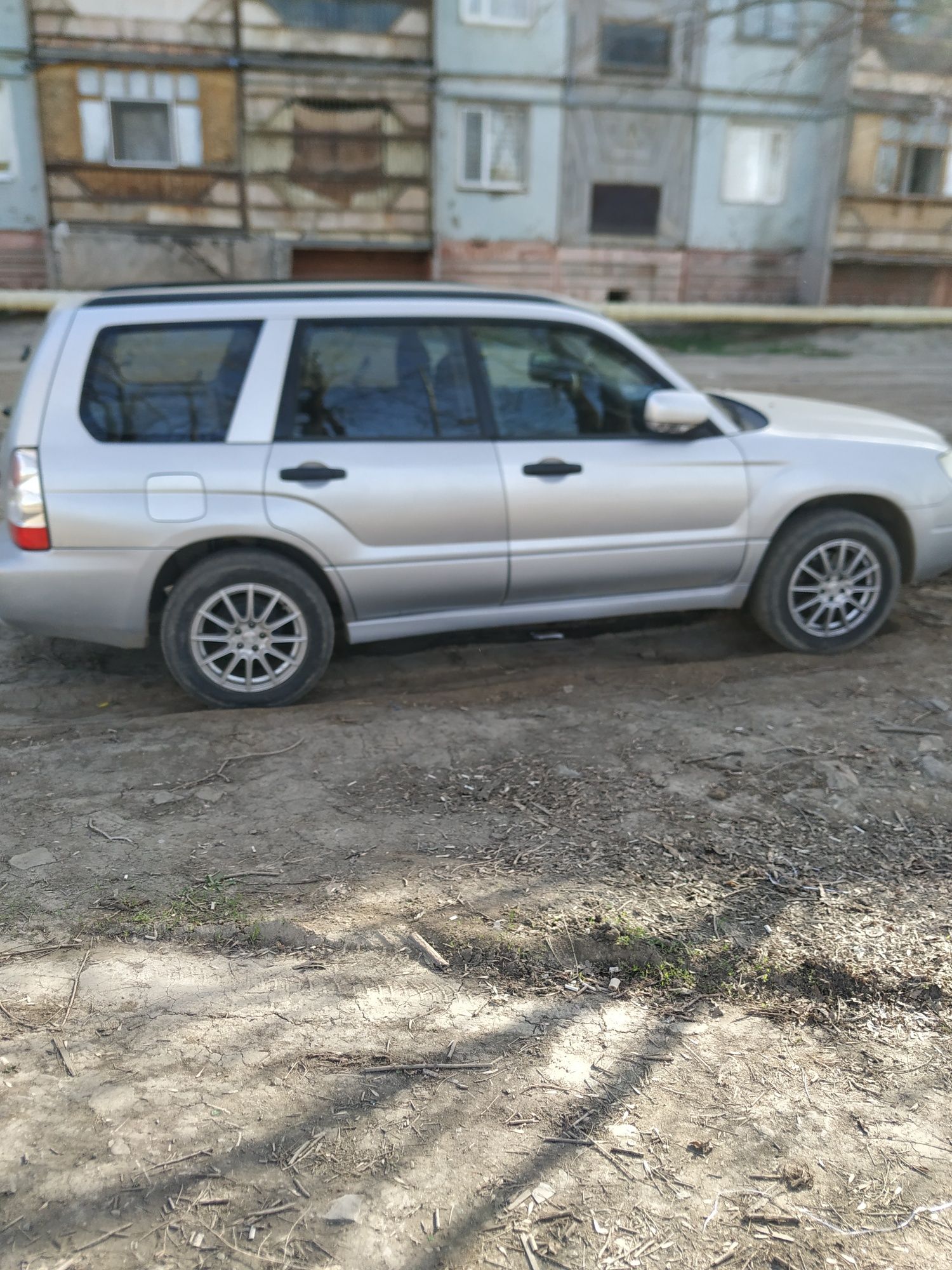 Продам Субару форестер 2005 г.В хорошем састоянии.Масло не расходует.