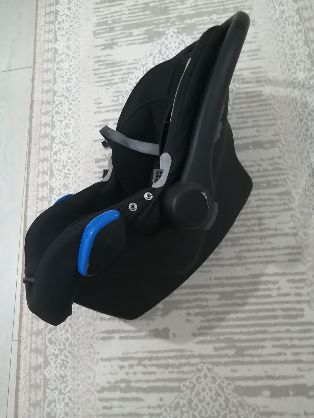 Продам автолюльку Karwala до 13 кг
