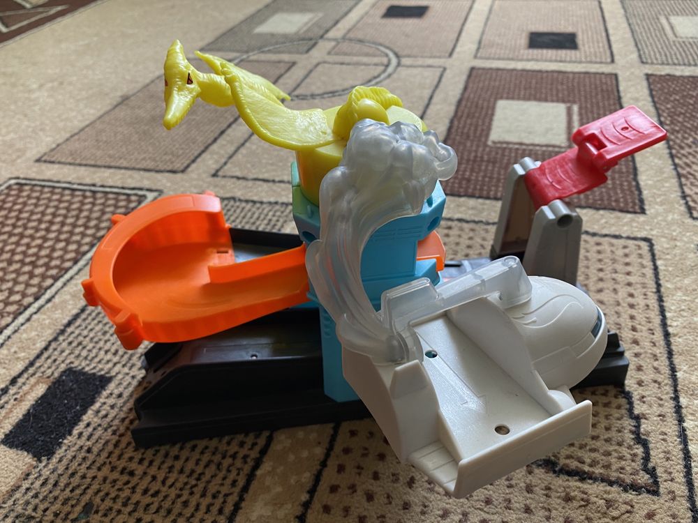 Игровой набор Hot wheels citi Атака птеродактиля. Оригинал.