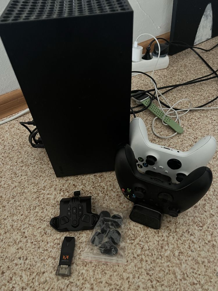 Xbox siries x + 2 геймпада