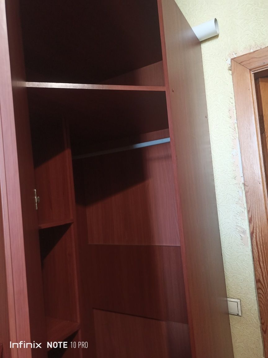 Продам шкаф для одежды