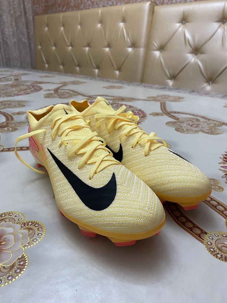 Nike mercurial vapor 16  (pro version)