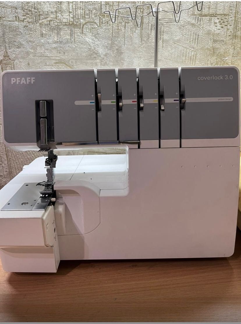 Коверлок Pfaff 3.0