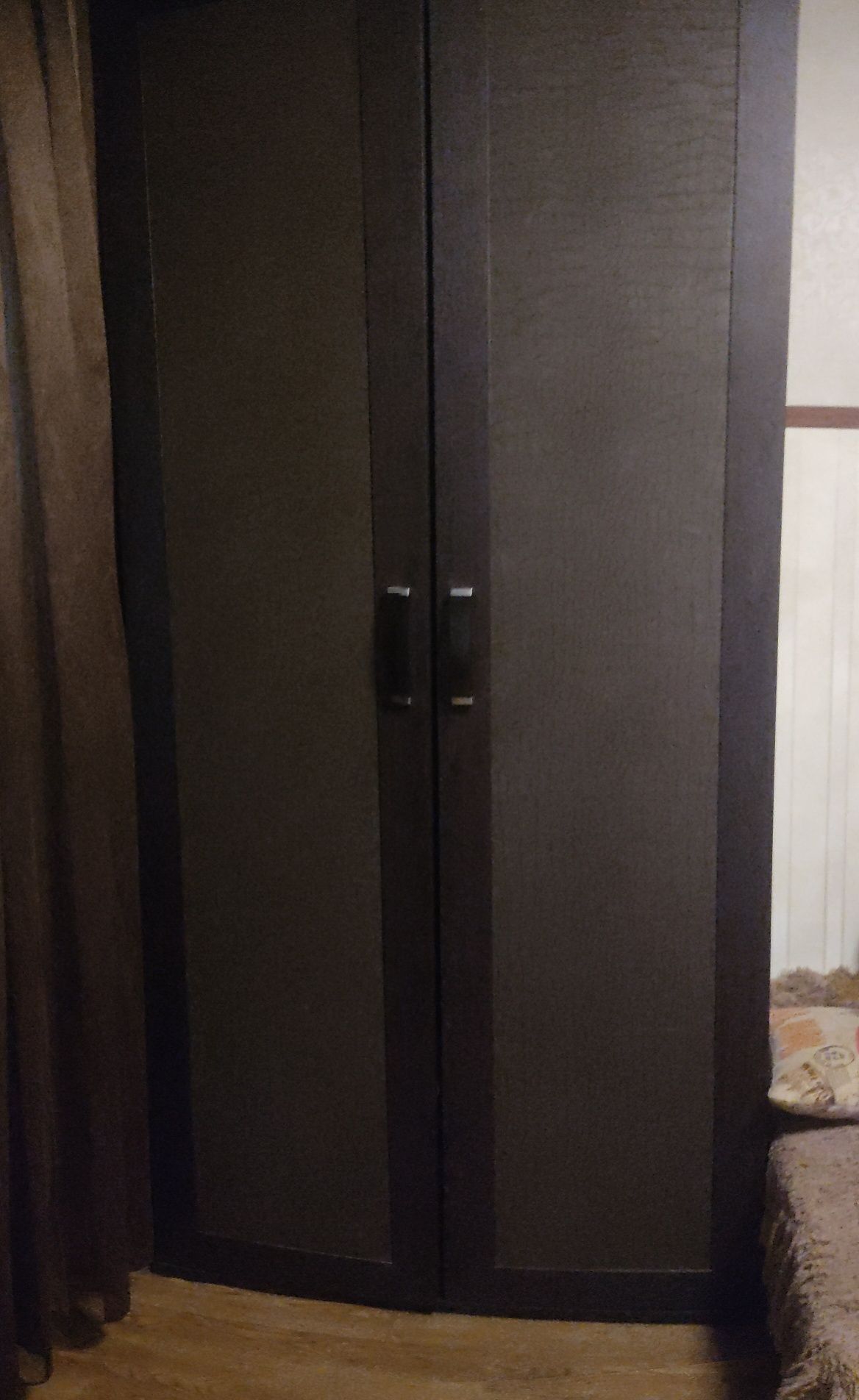 Продам  платяной шкаф