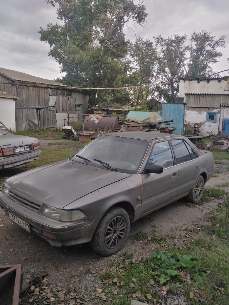 Продаётся тойота карина 2  акпп  1988 г. г.в.