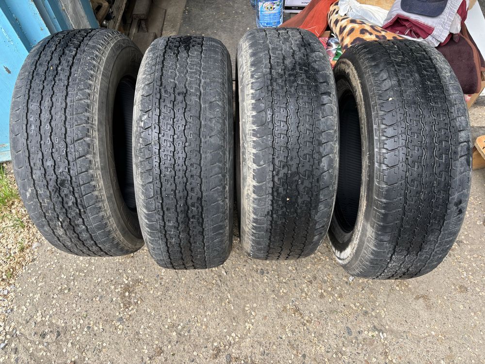 Продам летнюю резину 265/65/17