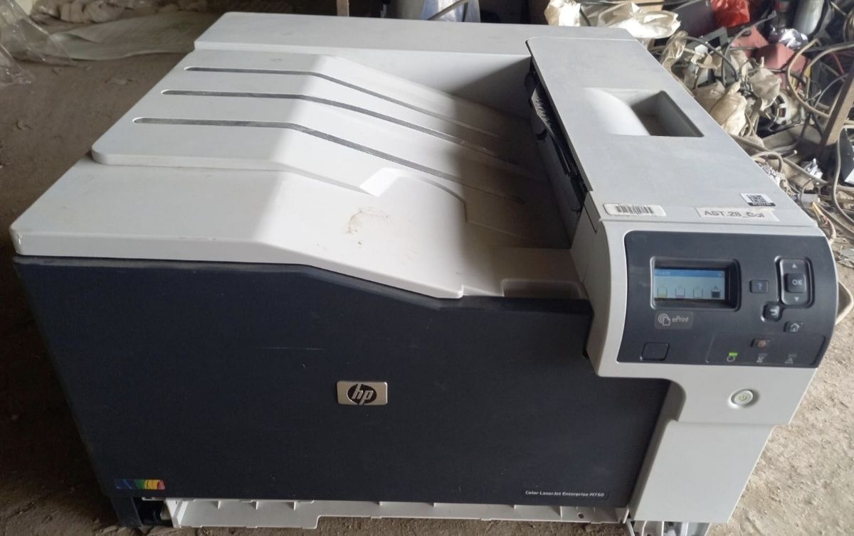 HP Color LaserJet Enterprise M750 Цветной принтер