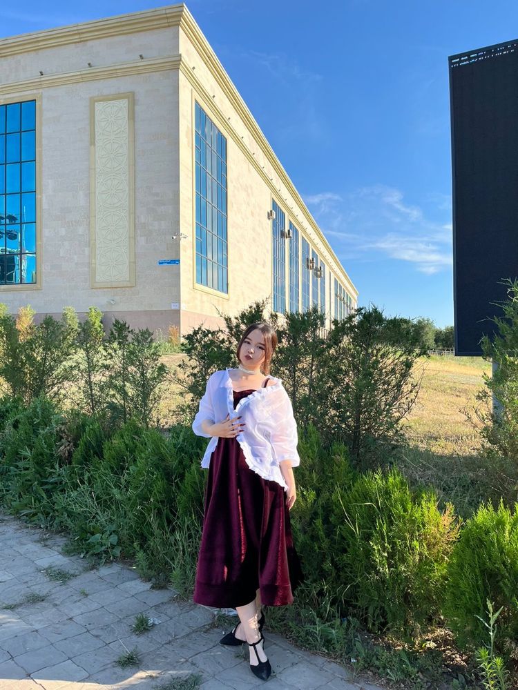 Платье вечерние, бордовое
