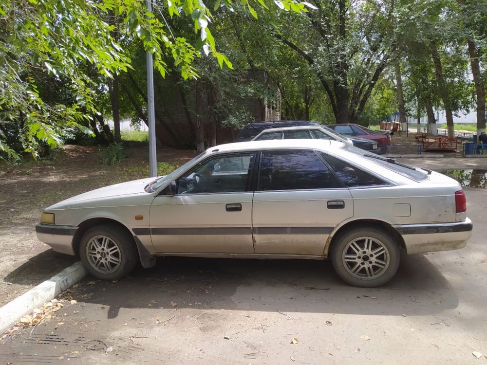 Продам  срочноМазду 626