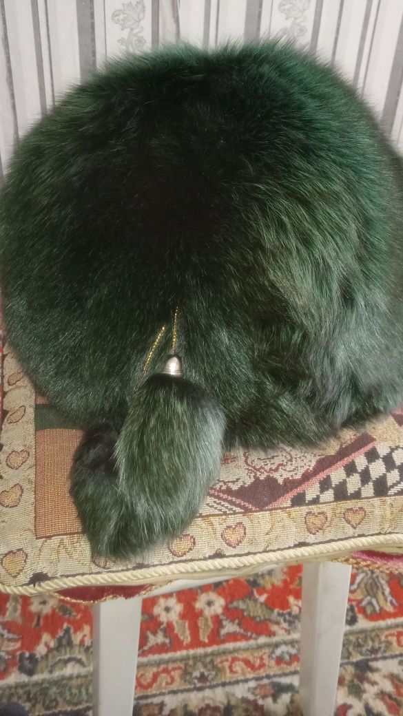 Продам шапку зимнию