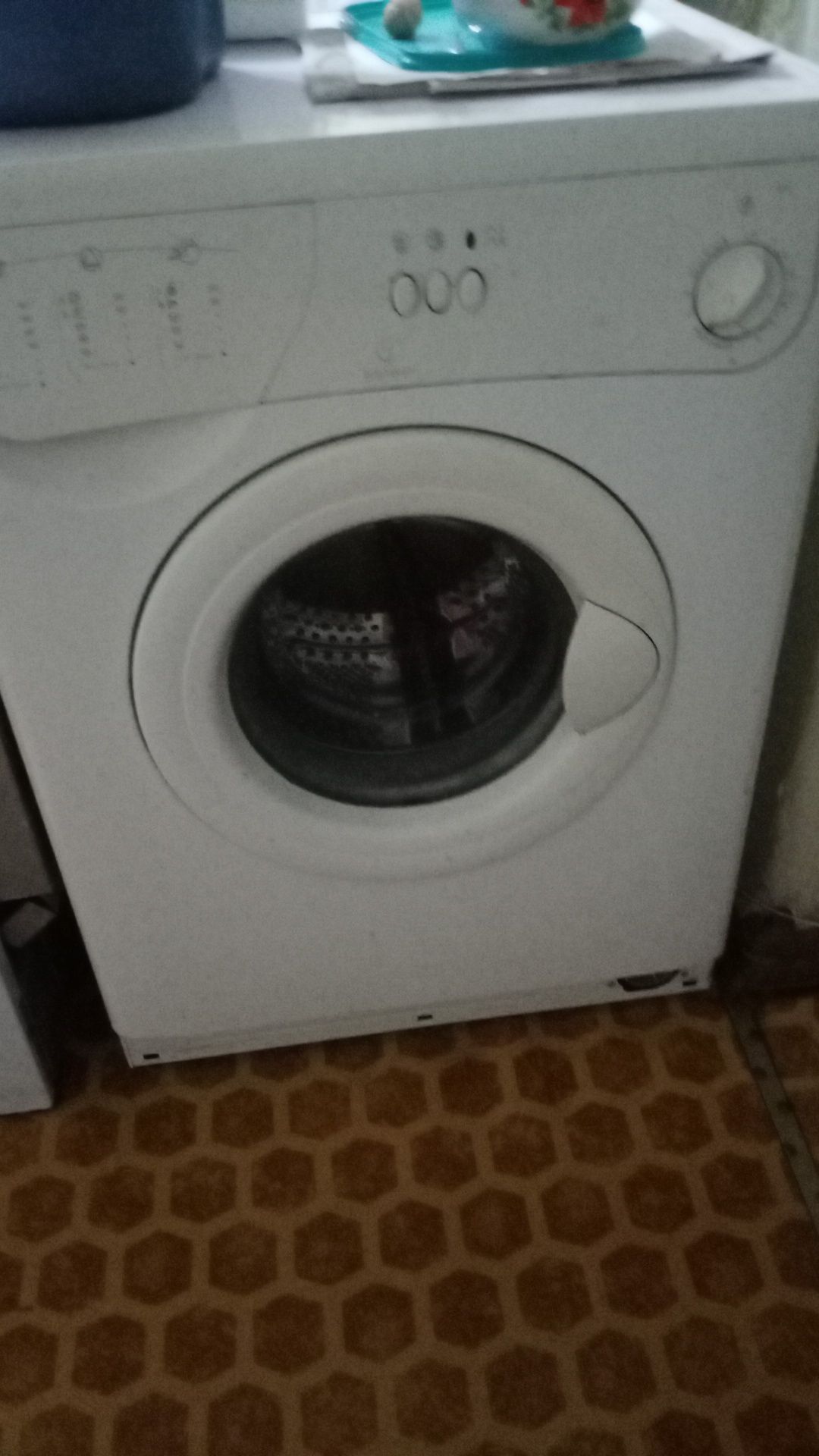 Продам стиральную машину.