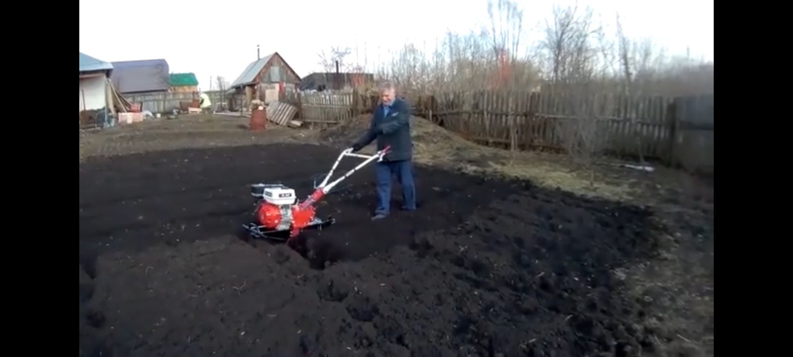 Вспашка мотоблоком