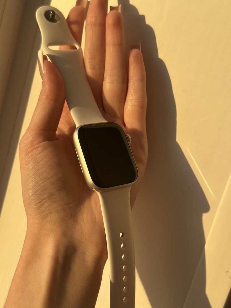 продам apple watch se2