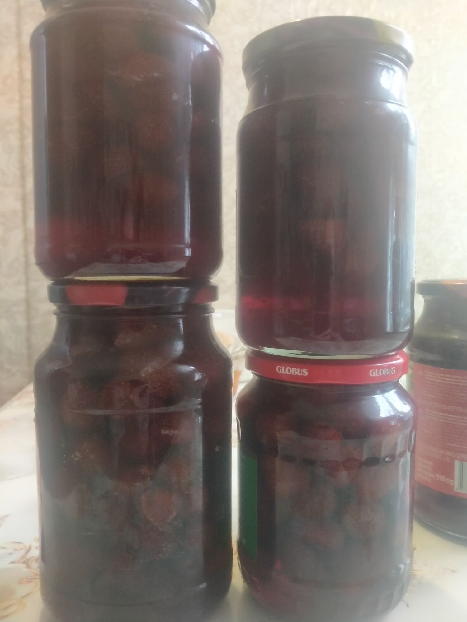 Перец маринованый . Варенье клубника