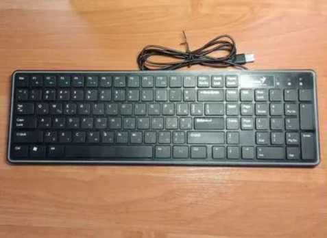 Продам клавиатуру  GENIUS