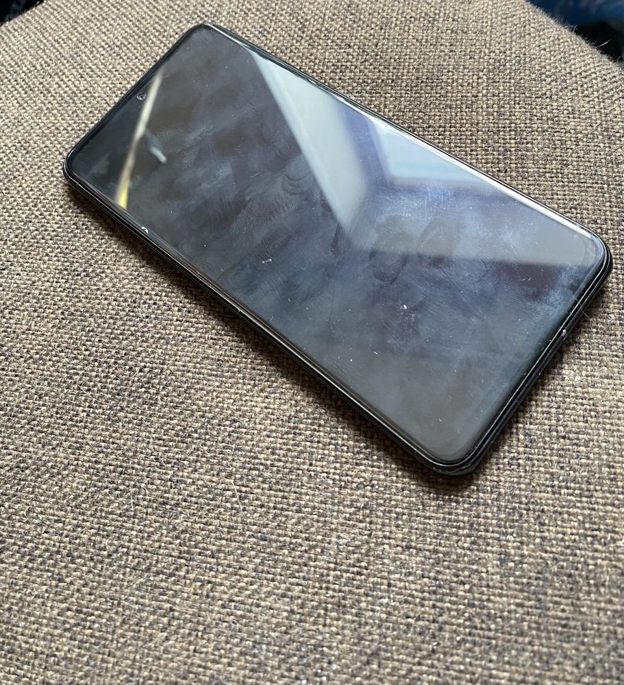 Redmi Note 10S.
