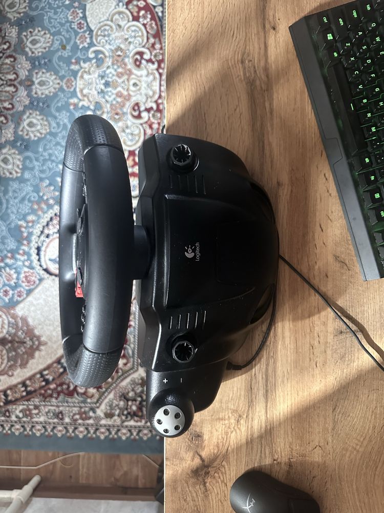 Руль logitech Driving force GT