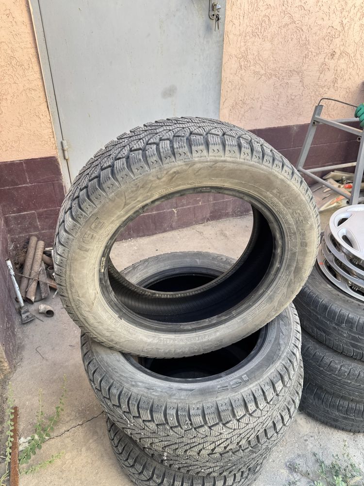 Шины  зимние R16