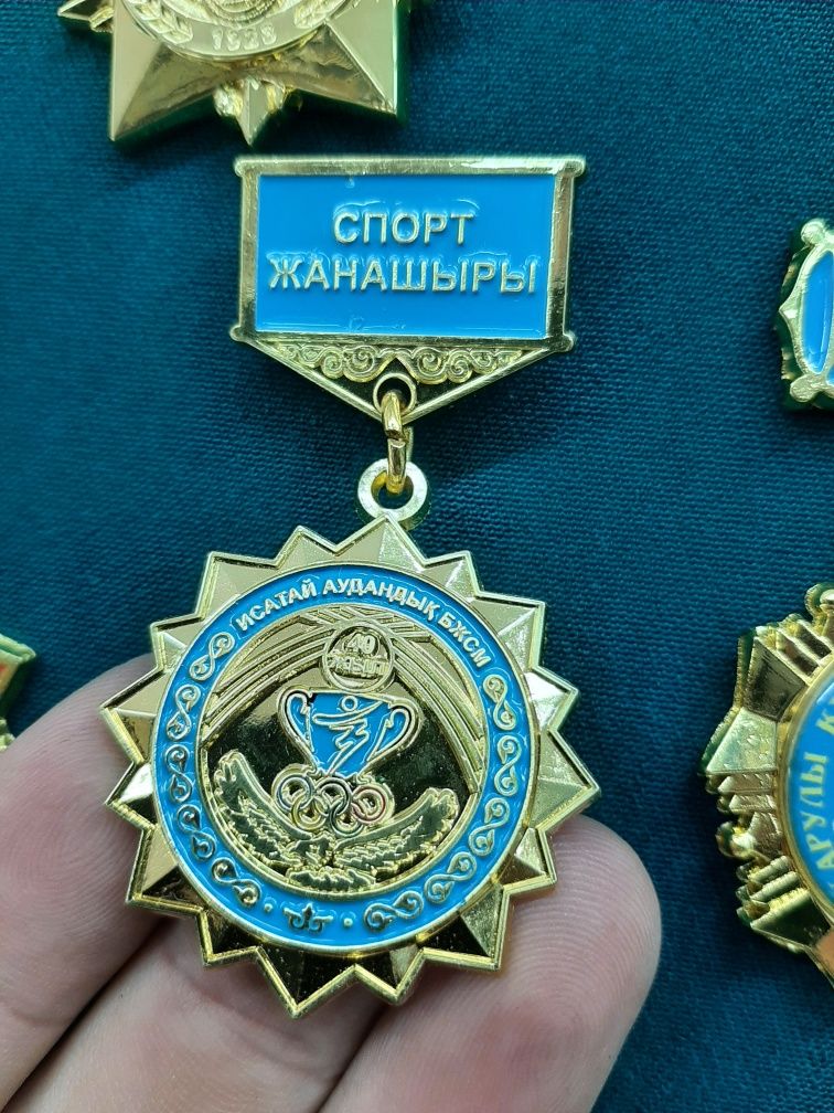Изготовление нагрудных значков.  Значок. Знаки. Значки