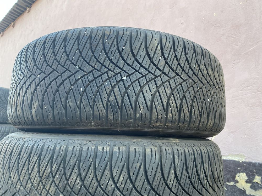 Шины Goodrida 235/45/18, 4шт