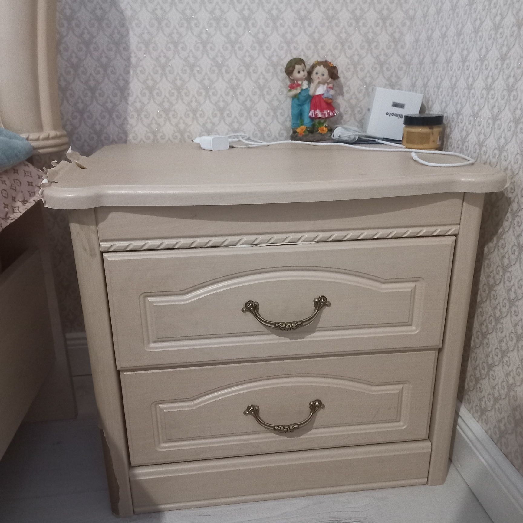 Продам спальный горнитур 50 тыс.