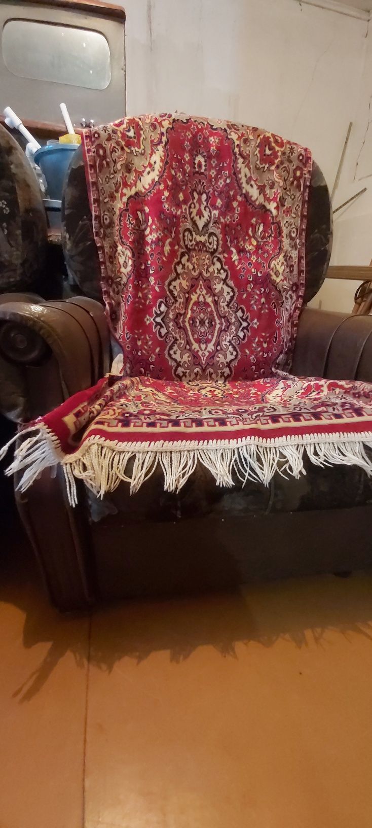 Продам бу кресла с накидкой