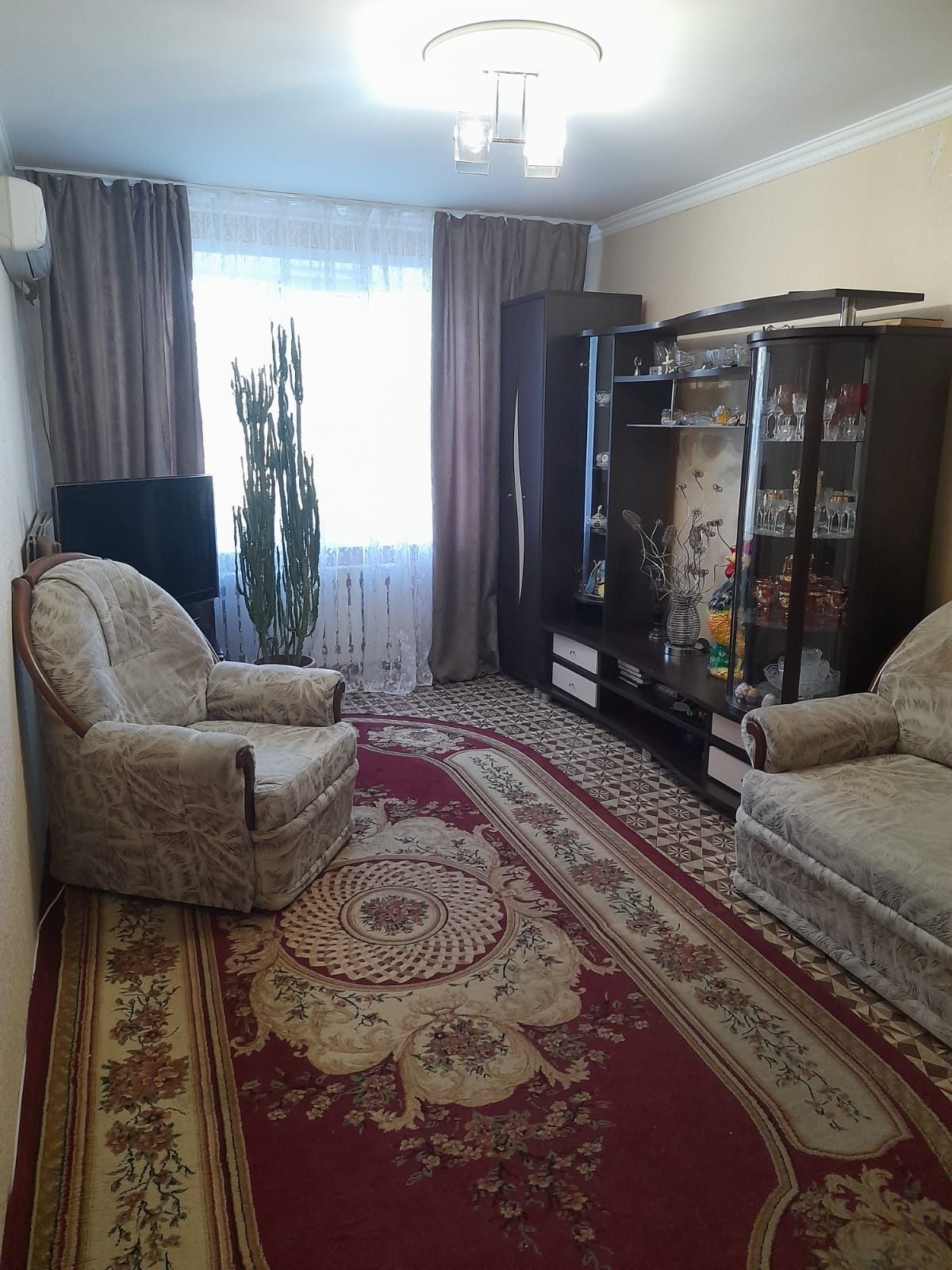Продам трехкомнатную квартиру