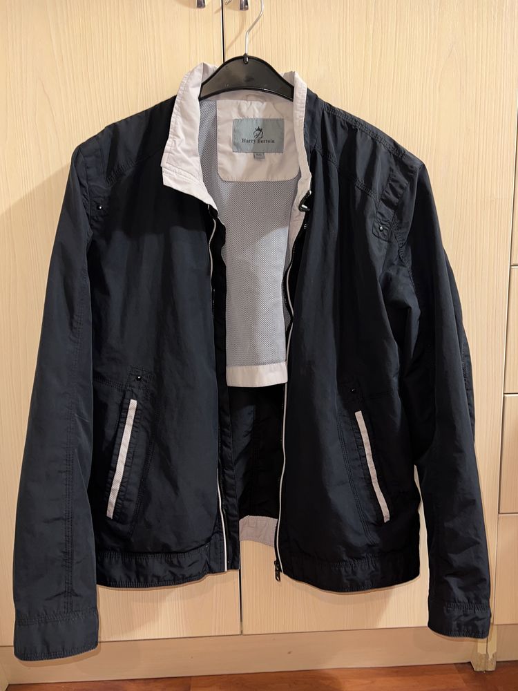 Ветровки мужские, размер М, L, XL по 3000 тенге