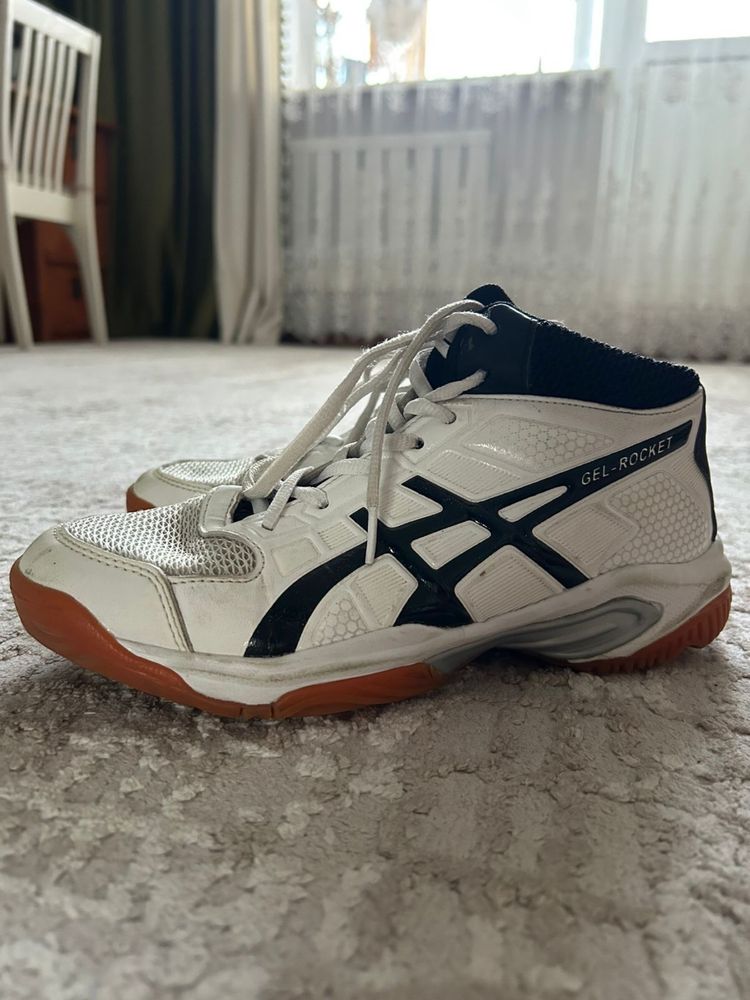 Волейбольные кроссовки Gel roqet размер 37-38