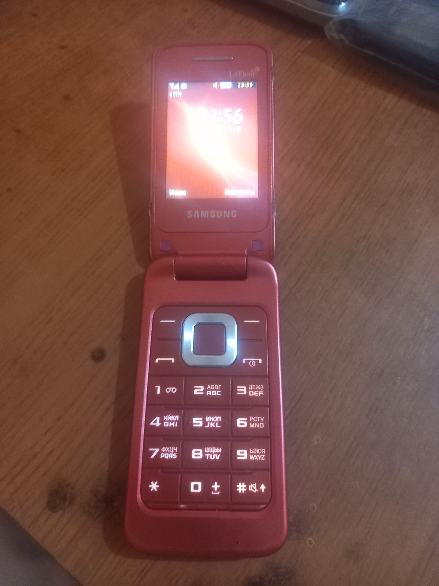 Продаю телефон самсунг GT-C3520