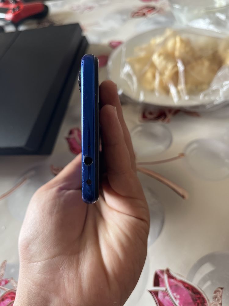 Продам телефон redmi note 7