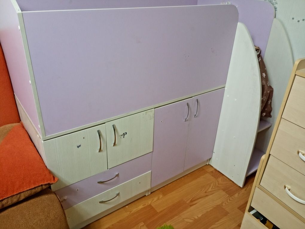 Продам детскую кроватку