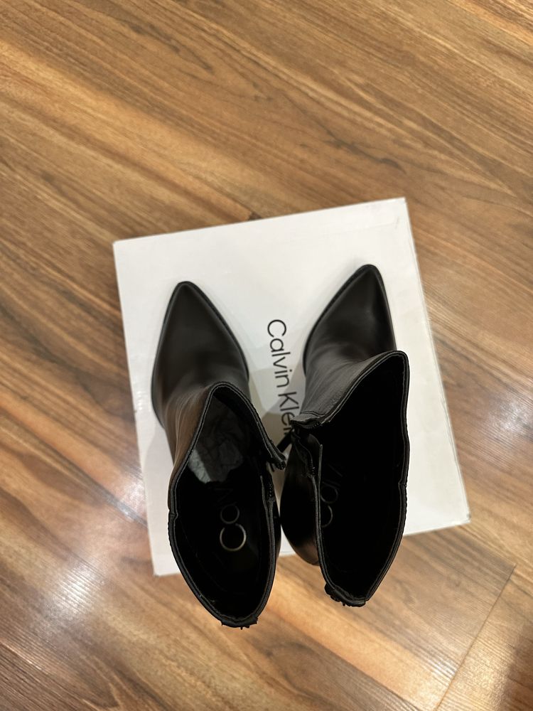 Кожаные ботинки Calvin klein 38