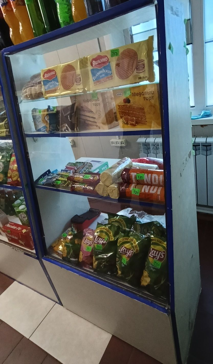 Продается ветрина каждый по одиннадцать тысяч тенге