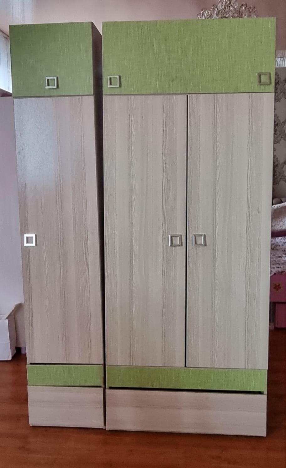 Продам  шкафы диван кровать