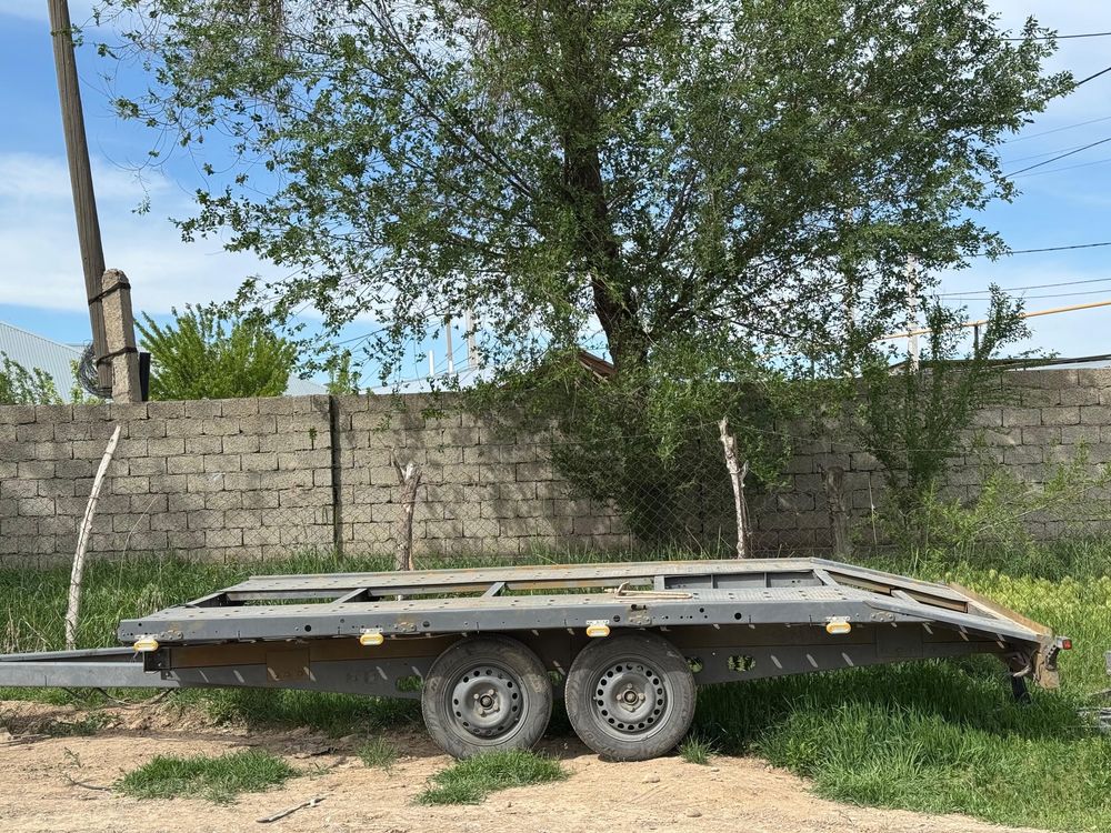 Автовоз прицеп эвокуатор