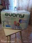 Продам памперсы Evony М