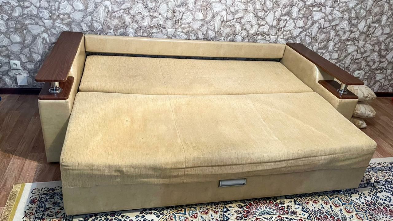Диван сатылады 15мын