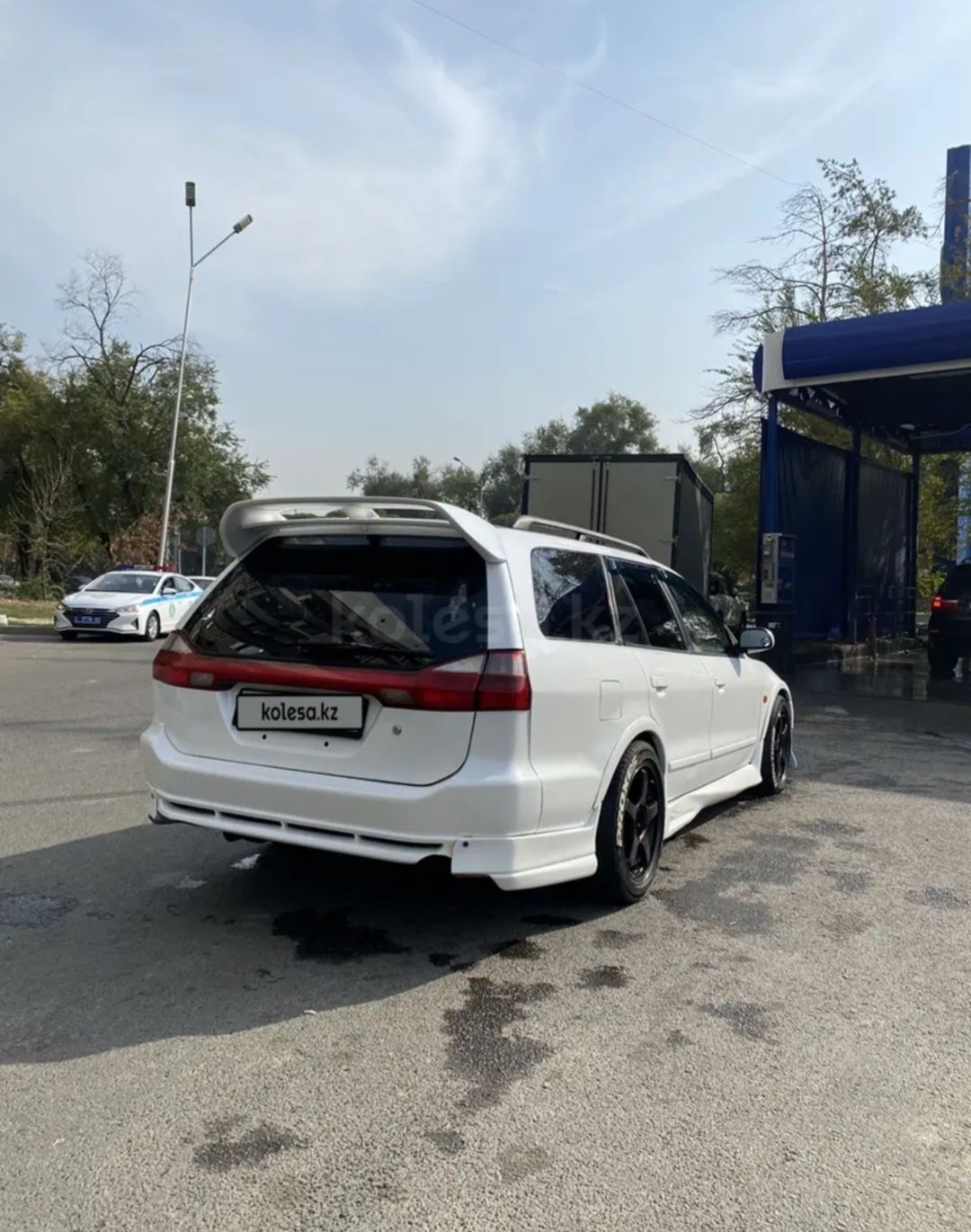 Mitsubishi legnum