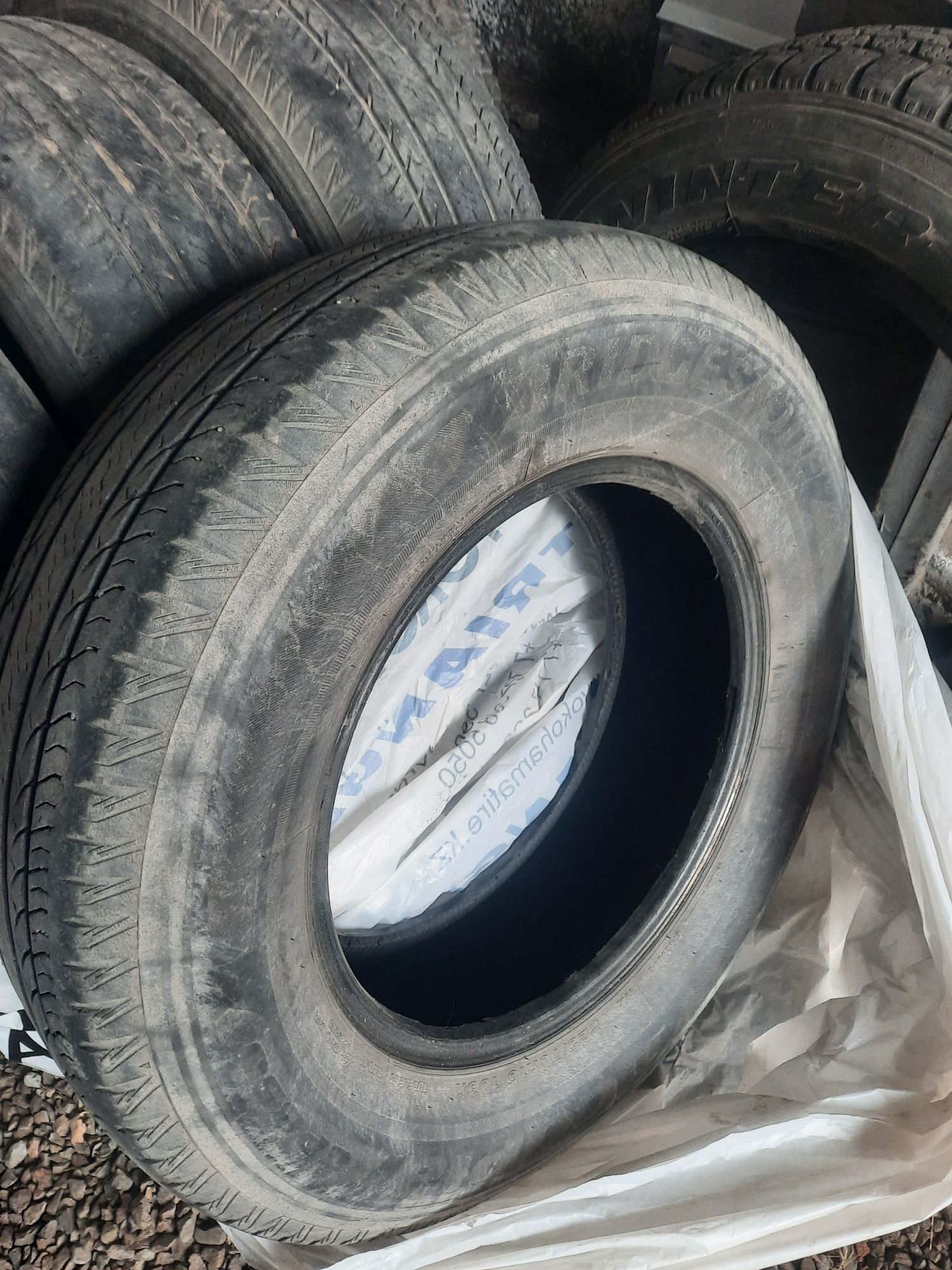 Продам резину летнюю 225/70 R16 б/у