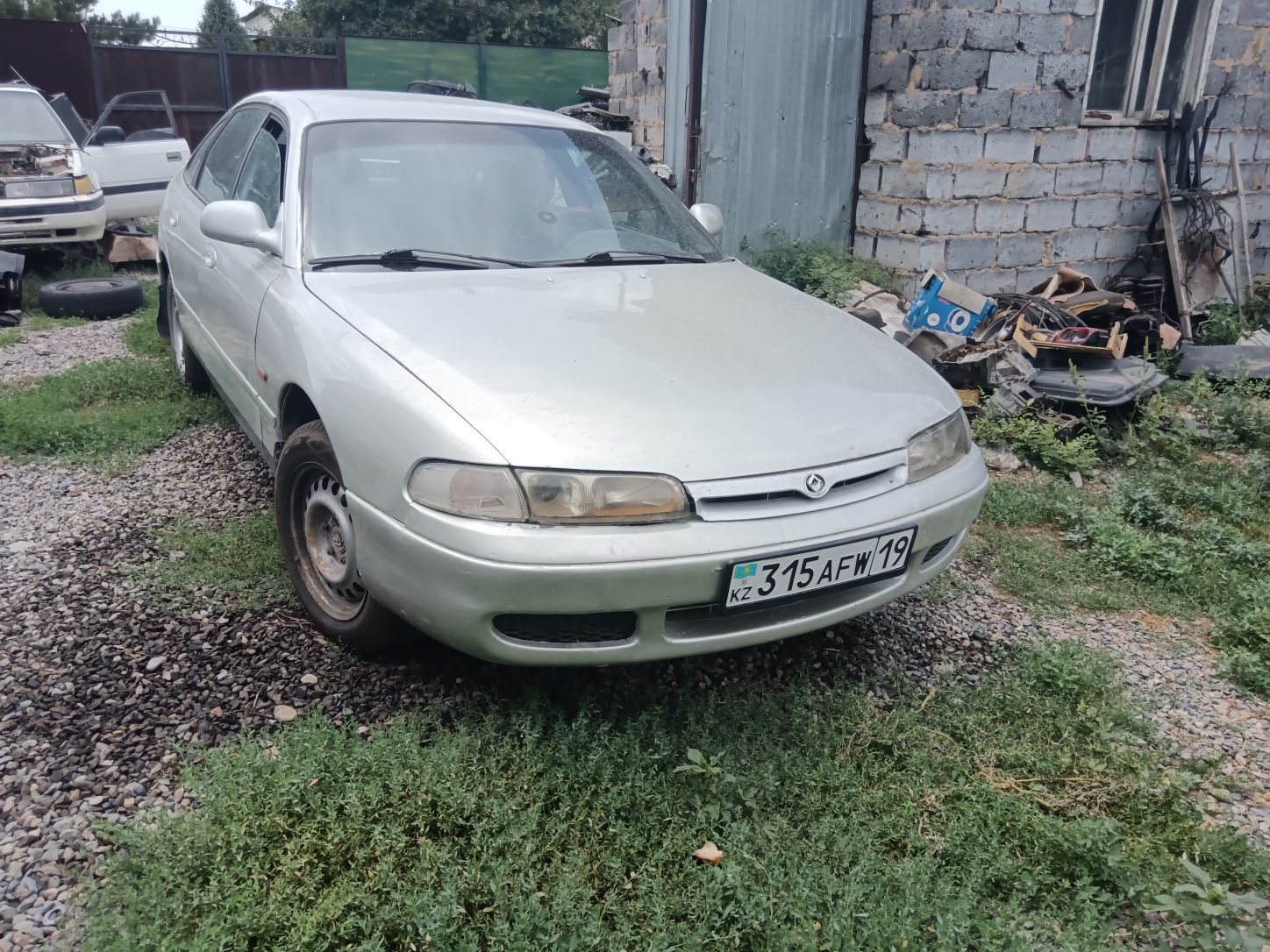 Продаю mazda cronus