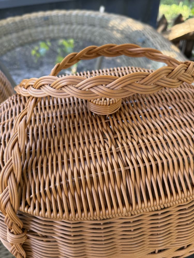 Корзины плетенные из ротанга