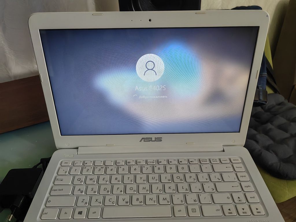 Asus E402S ноутбук 14 дюймовый, офисный (Intel N4020)